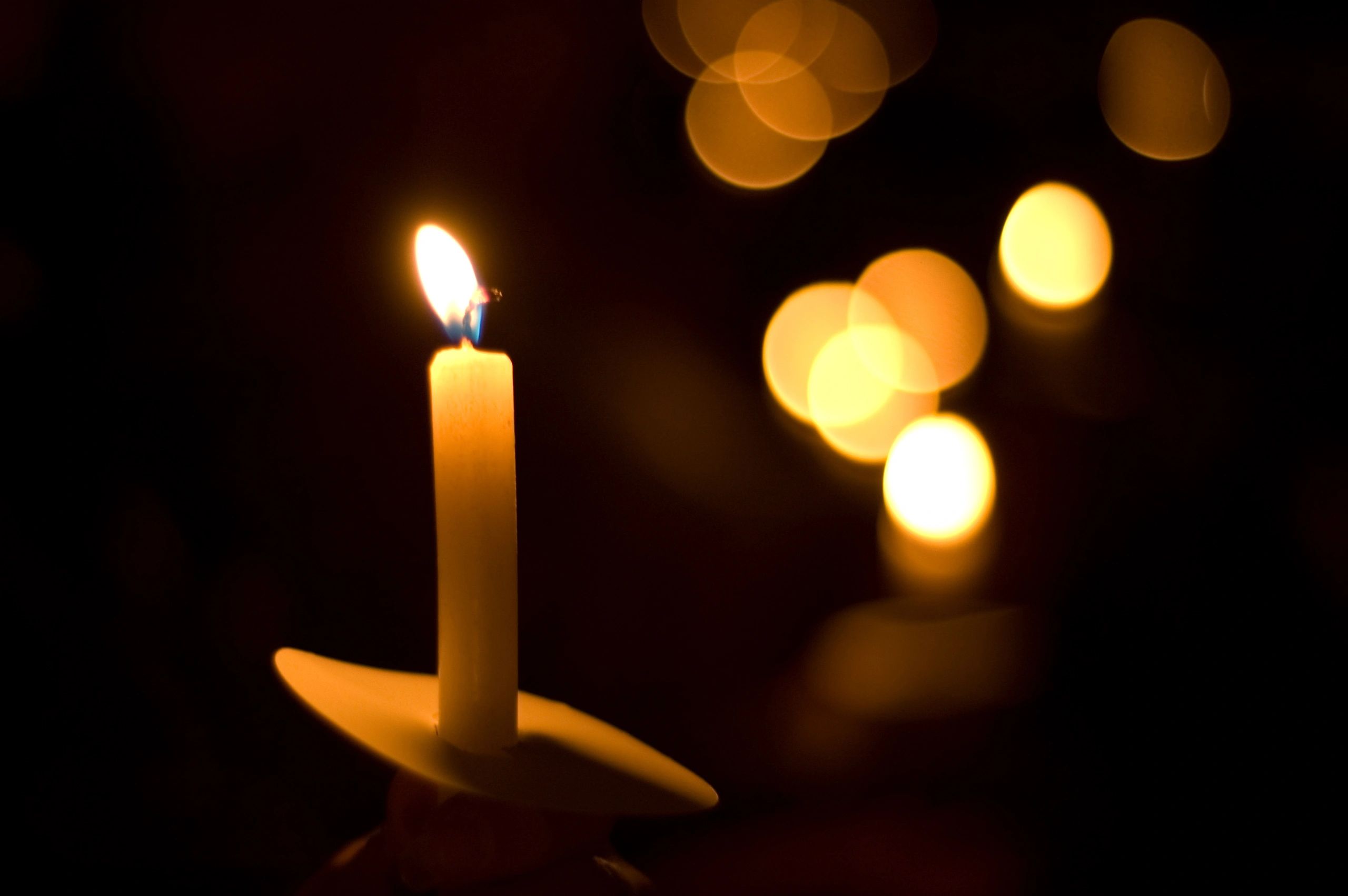 candle remembrance gentle light spiritual ceremony